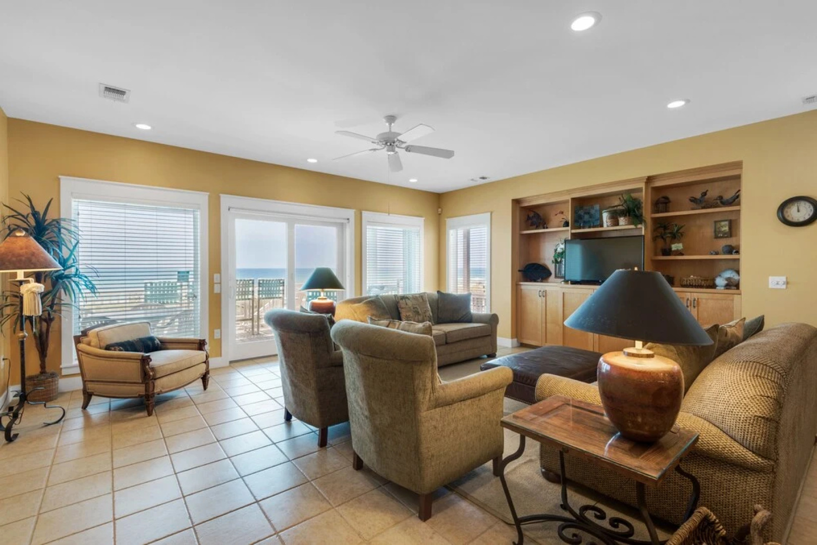 Sea Side 4 Bedroom Townhouse by RedAwning