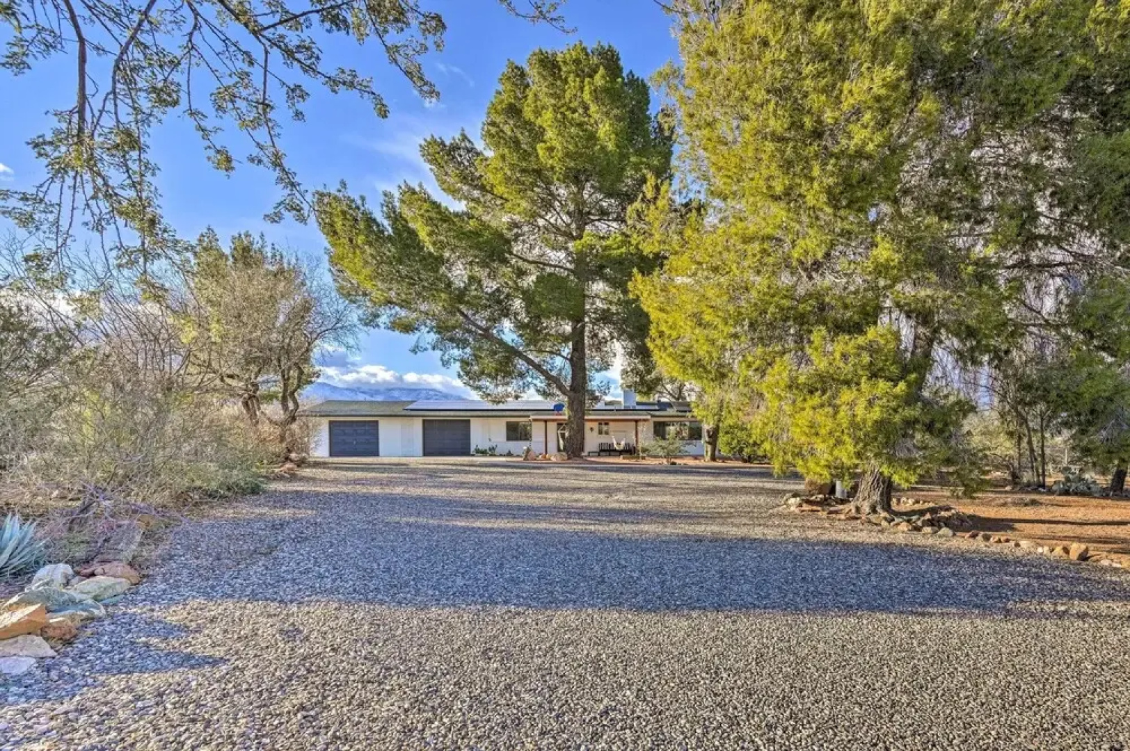 Pet-friendly Gem w/ Treehouse: 20 Mi to Sedona