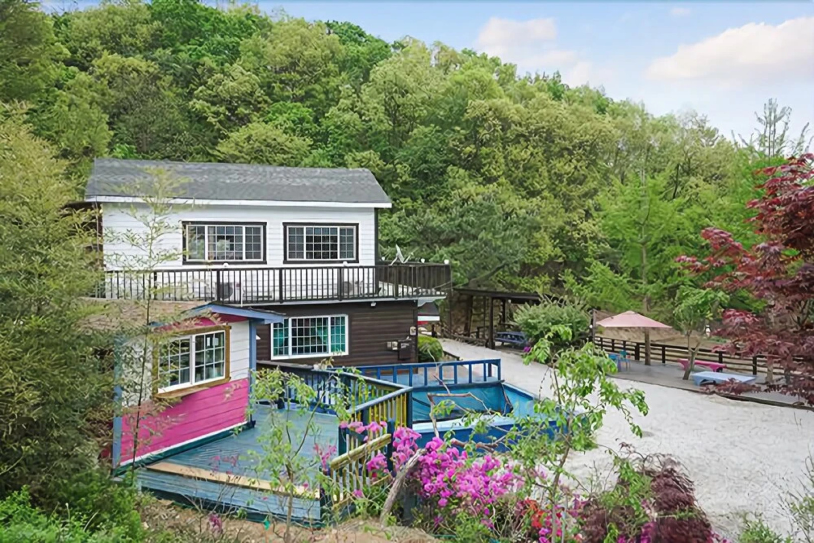 Yeosu Blue Sky Galaxy Pension