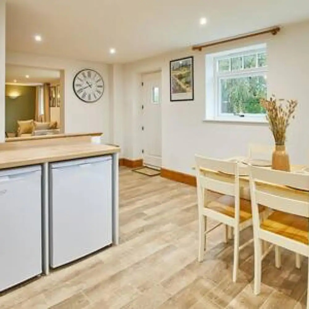 Host Stay Fawcett Cottage