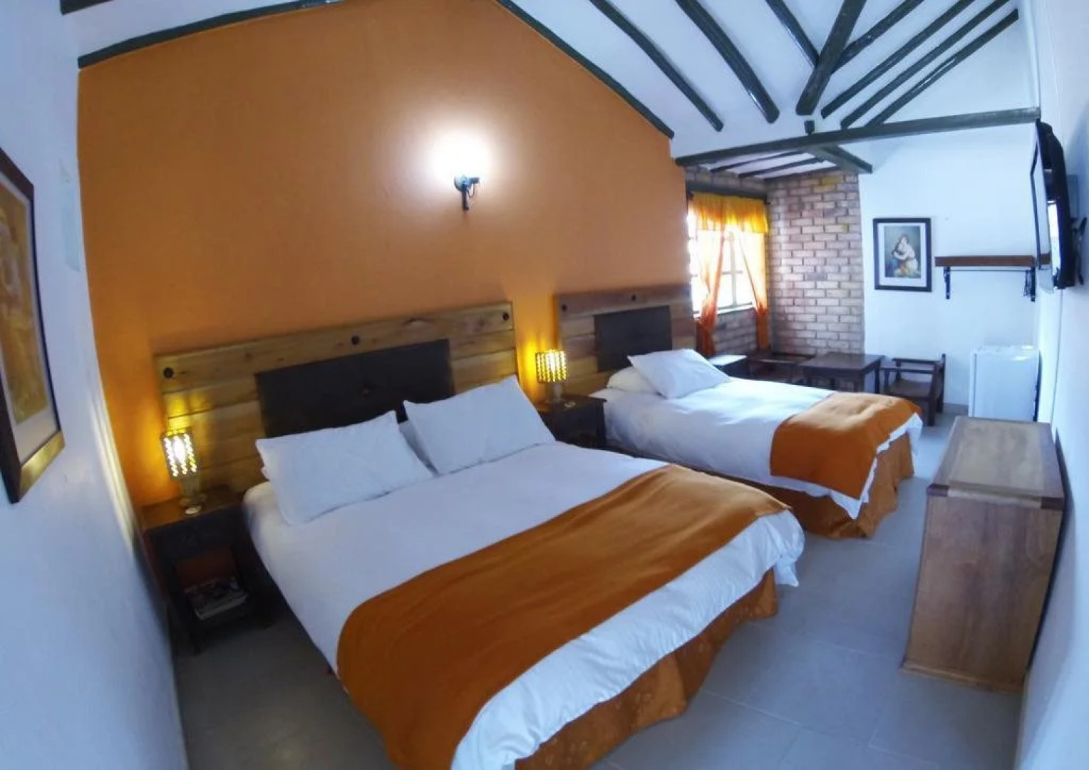 Zaguan De Los Heroes