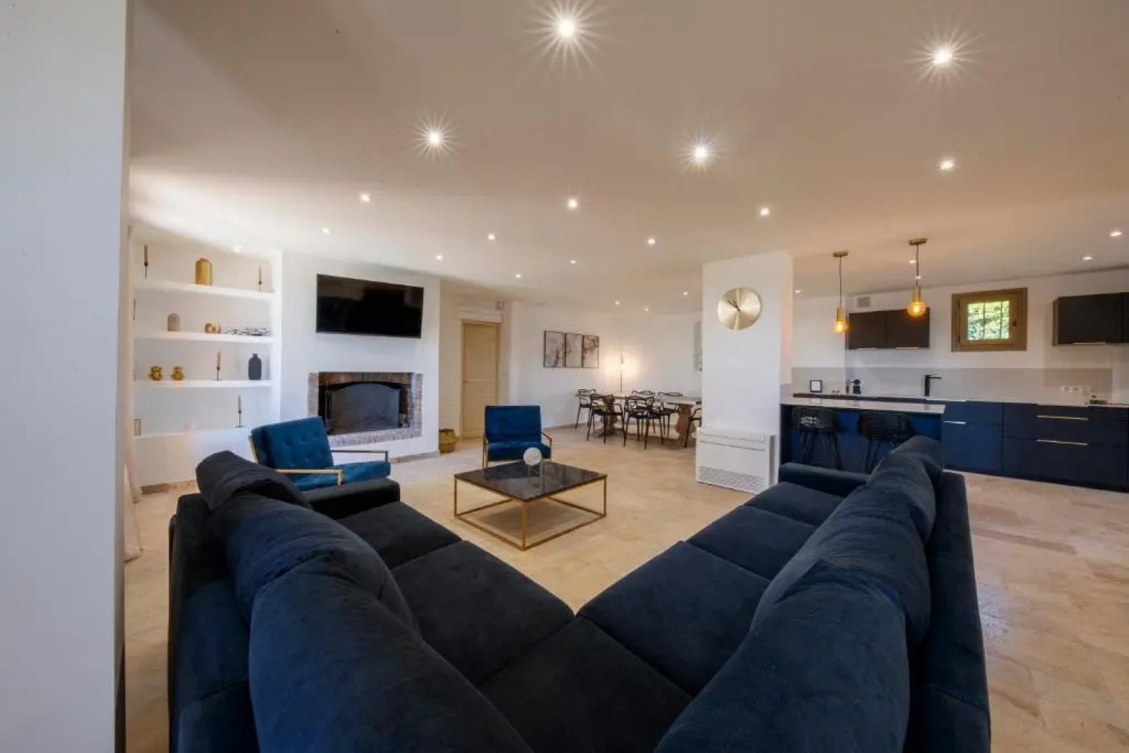 06T - Spacious villa with sea view- pool - jacuzzi-sauna