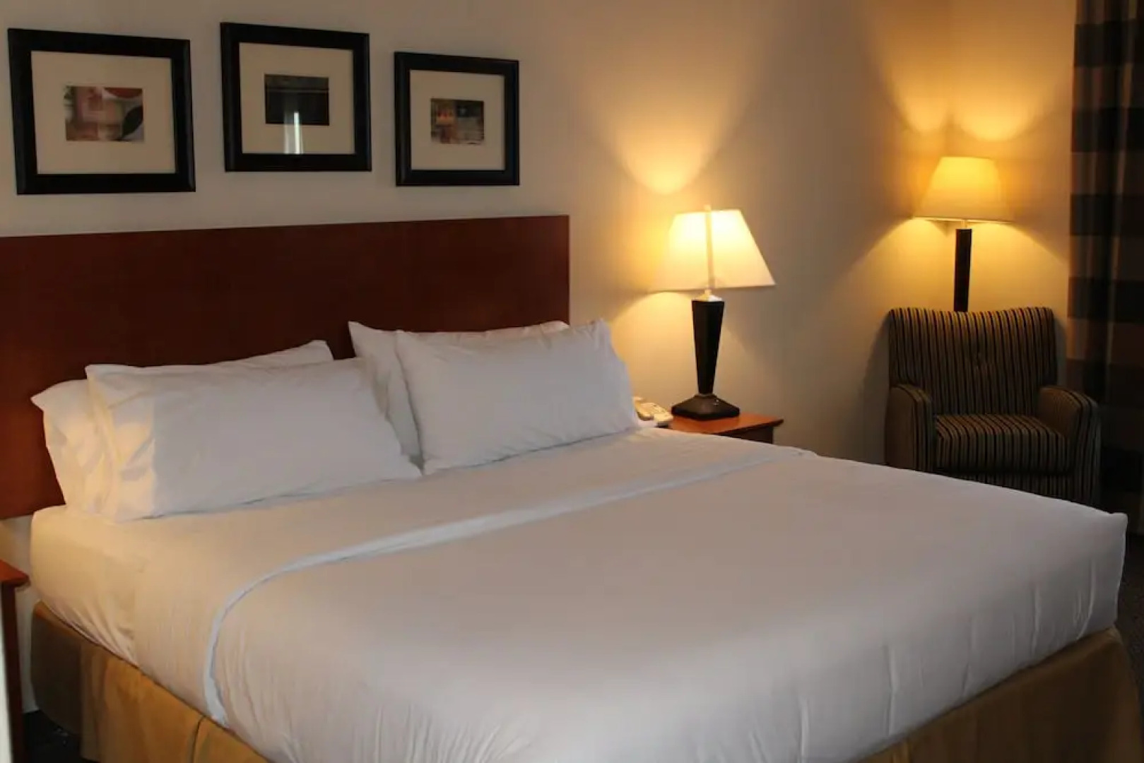 Holiday Inn Express & Suites Vernal - Dinosaurland