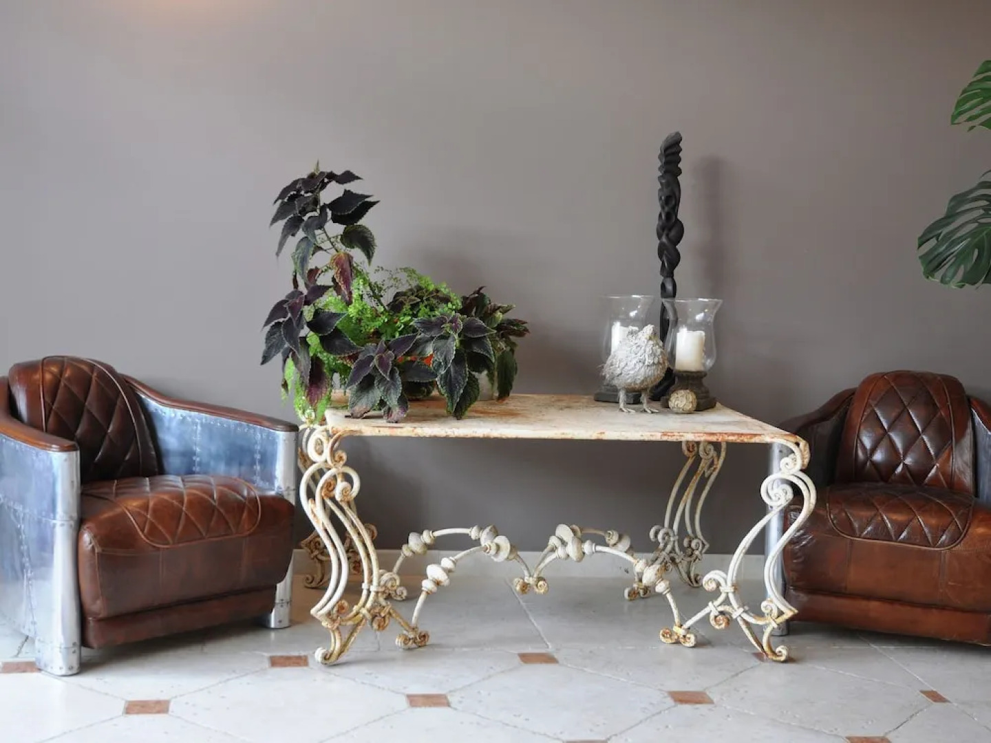 Beautiful and Stylish Town House With Private Swimming Pool in the Middle of Cavaillon