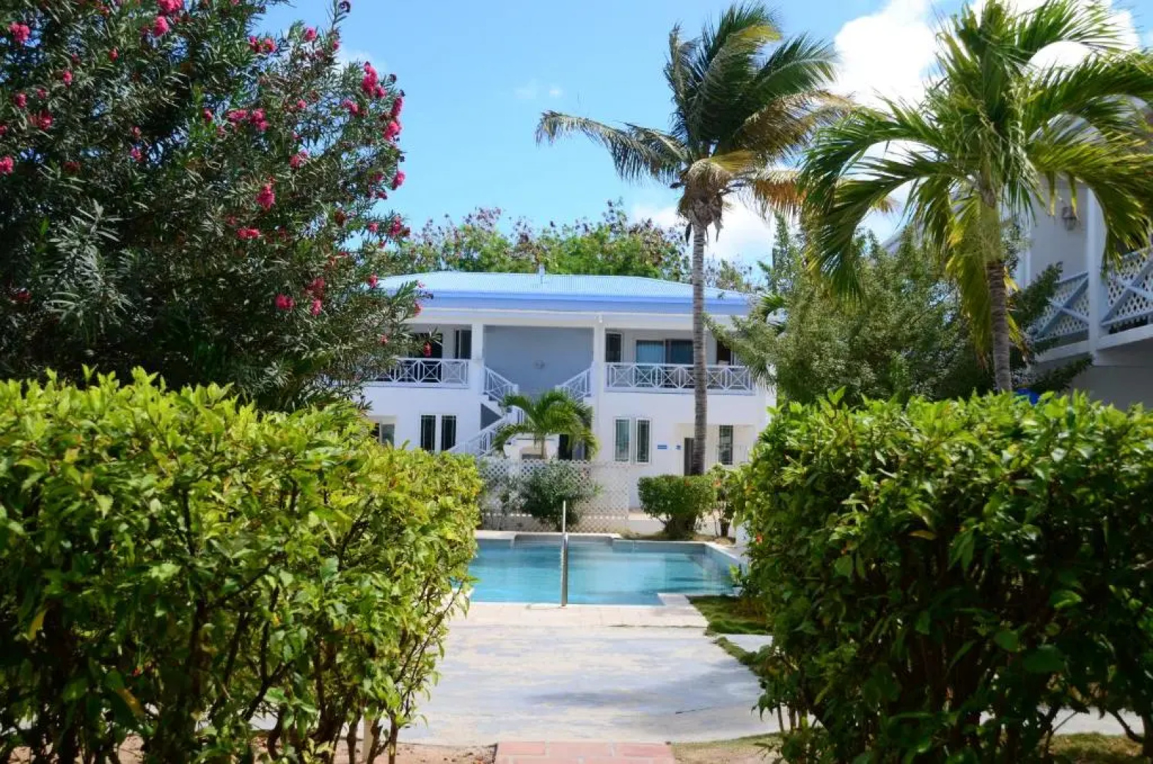 Shoal Bay Villas