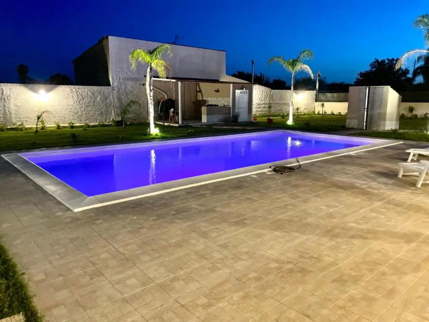 Villa Nunzia con piscina, sauna e idromassaggio.