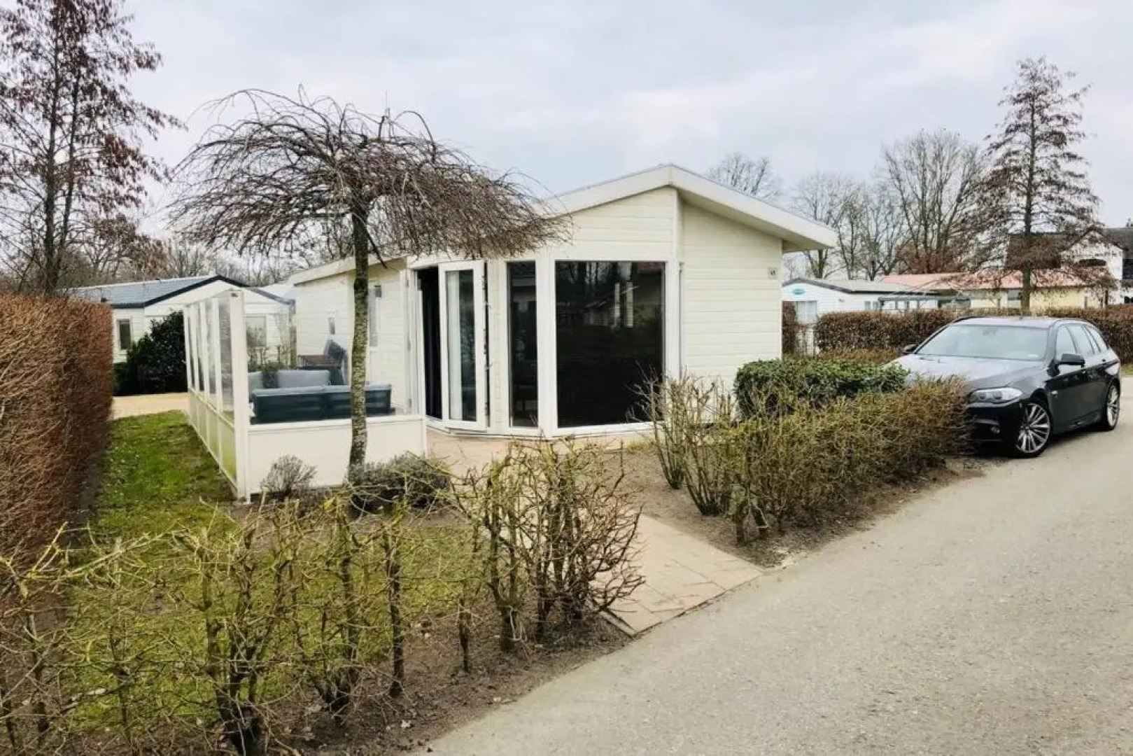 Beach Chalet Bad Hoophuizen VU43