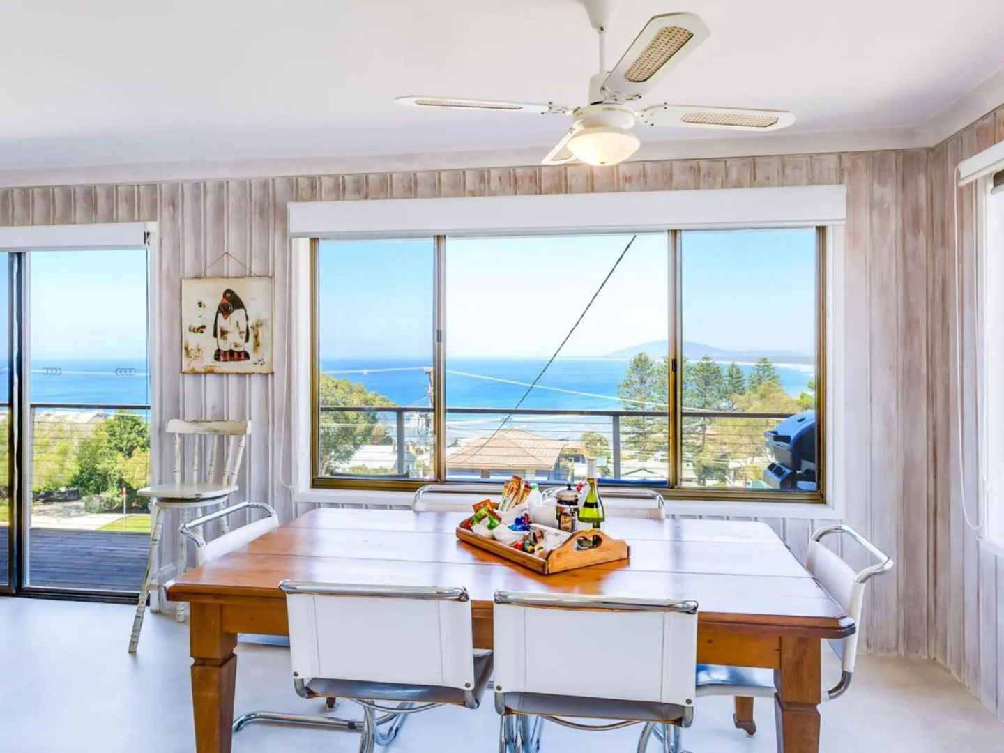 OSPREY Gerroa 4pm check out Sundays