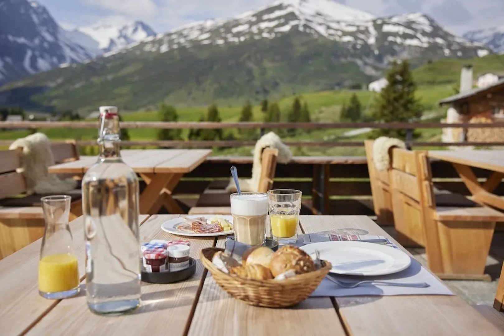 Berghuus Radons Gastro AG