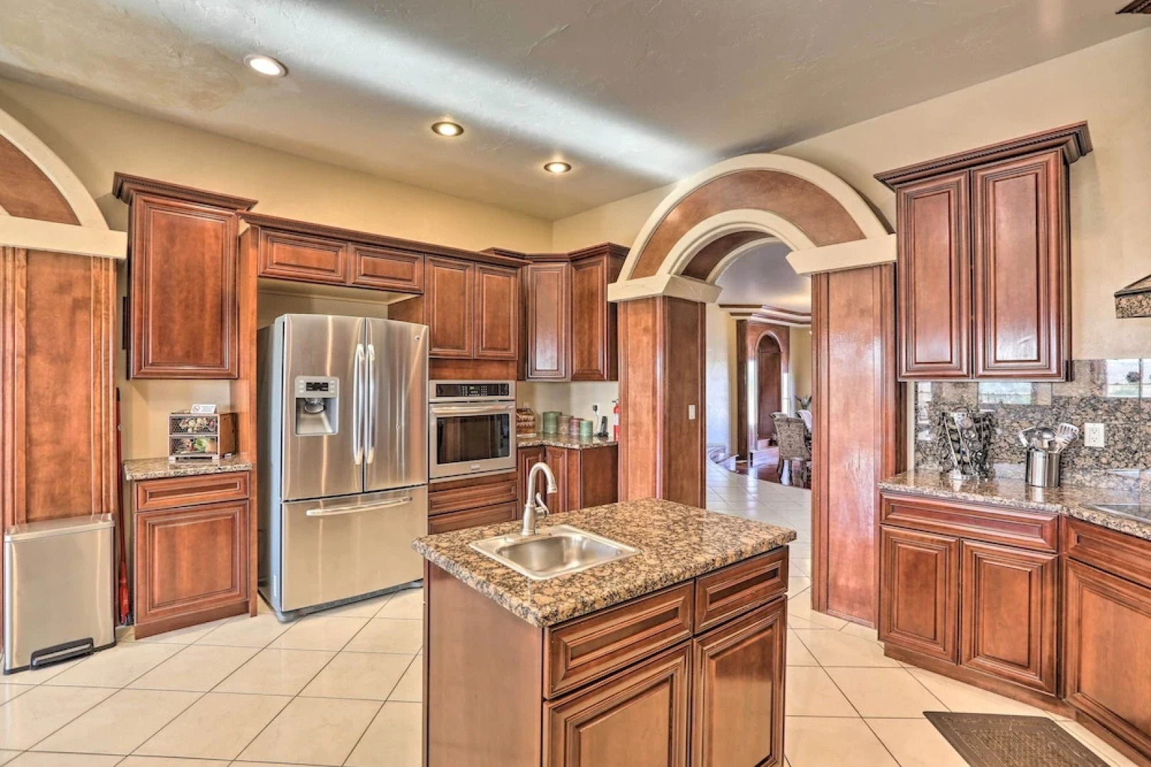 10 Mi to Barr Lake State Park: Home w/ Mtn Views