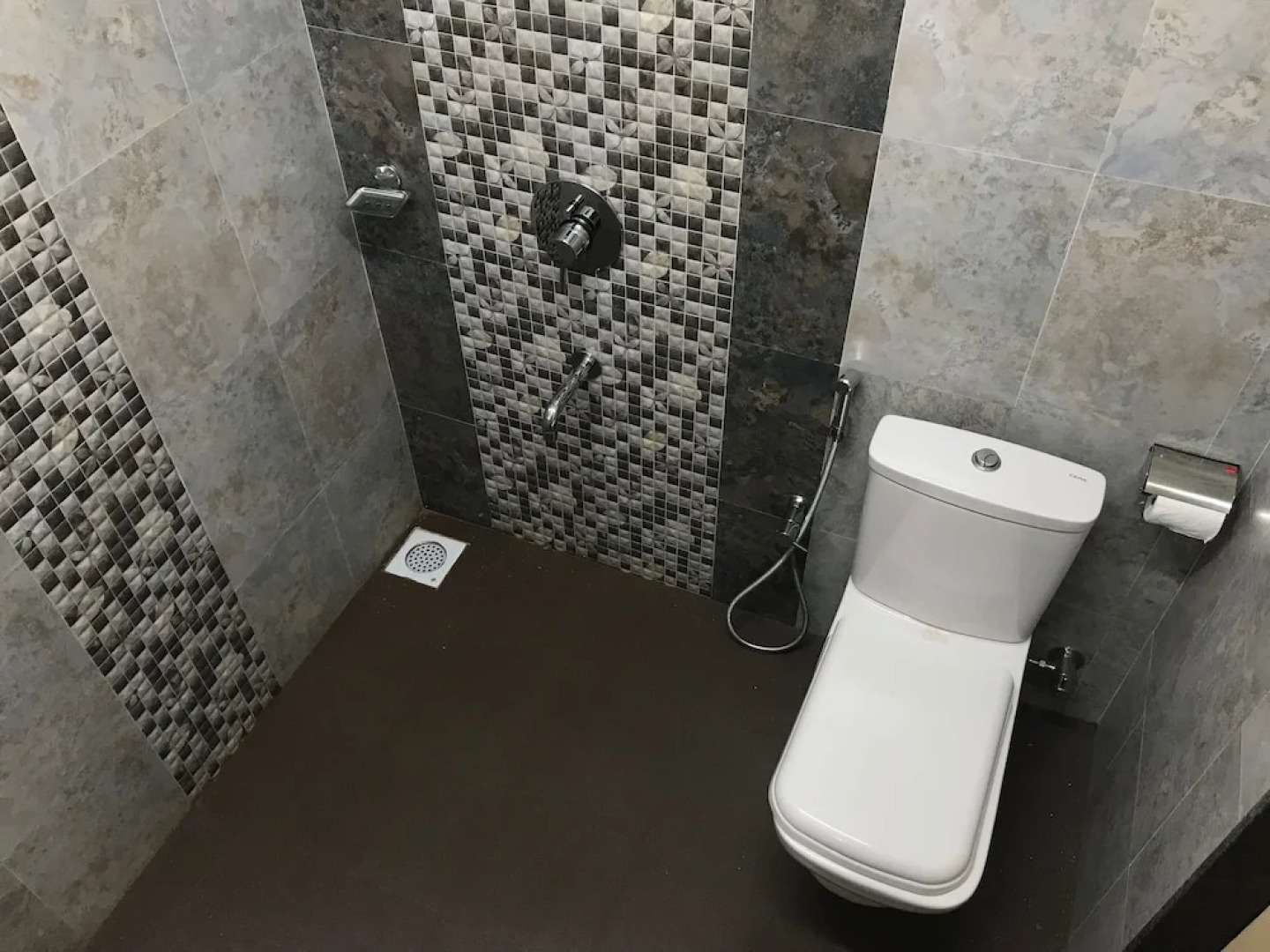 Royale Nirvana Resort