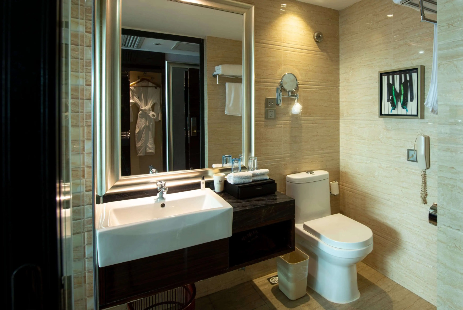 Ramada by Wyndham Encore Kaili West