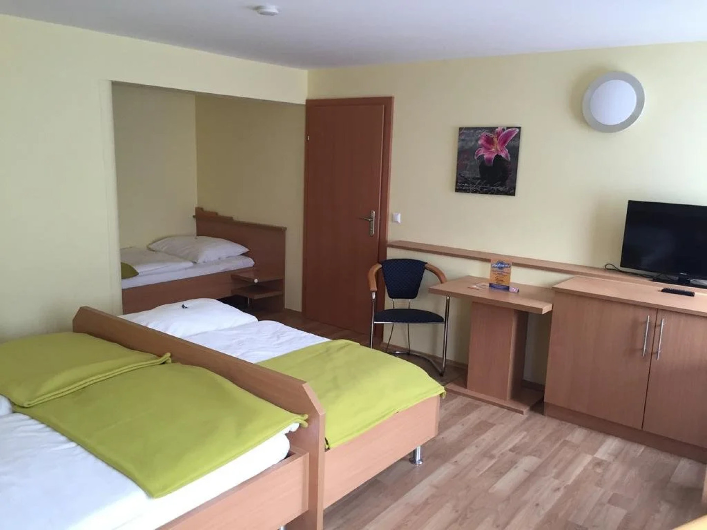 Cafe-Bar-Hotel Highway