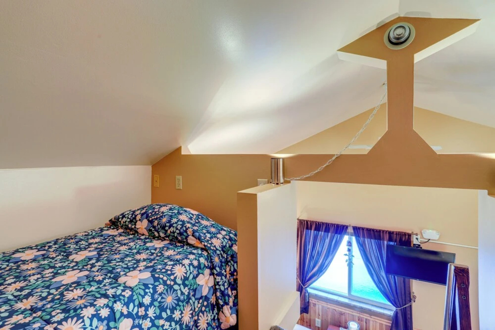 Fairbanks Cottage on < 2 Acres ~ 8 Mi to Dtwn