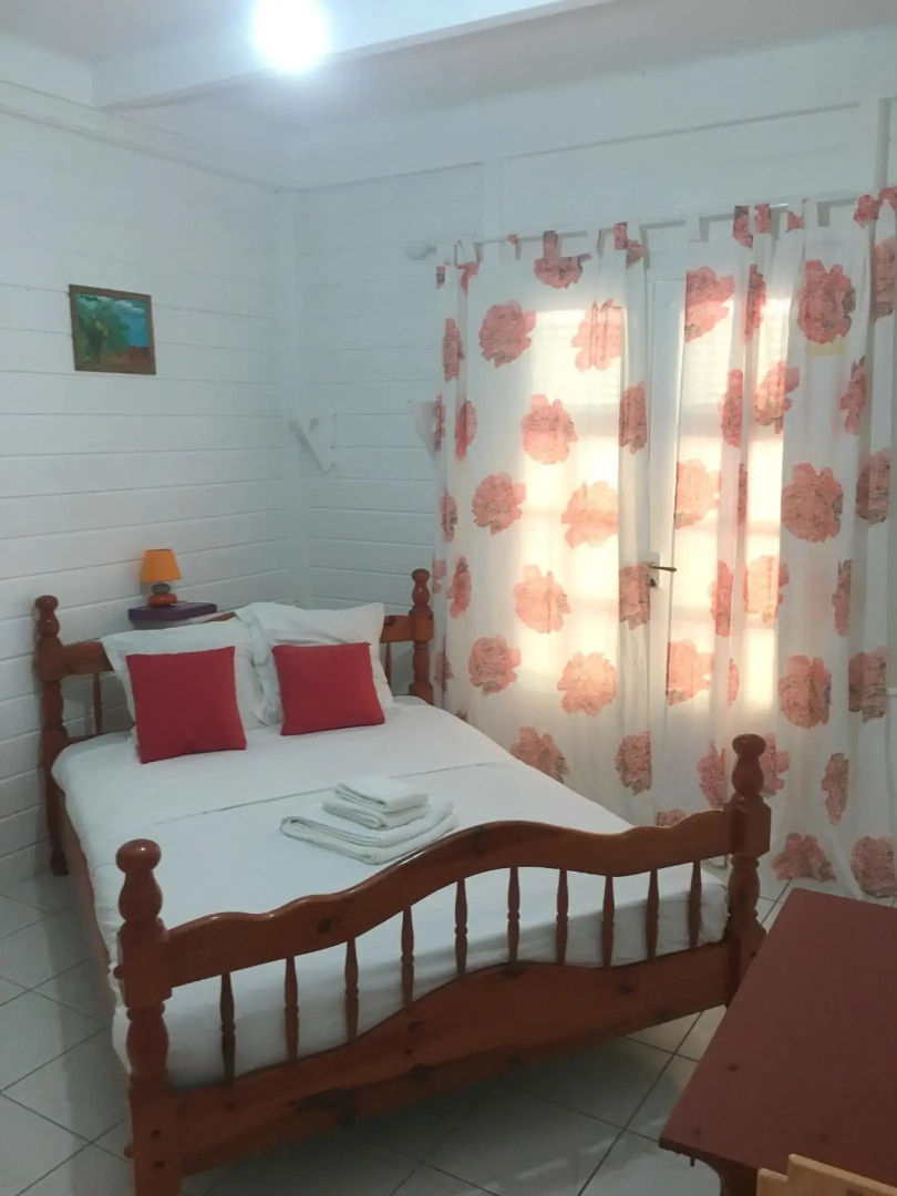 Villa de 3 chambres avec vue sur la mer piscine privee et jardin clos a Le Carbet a 2 km de la plage
