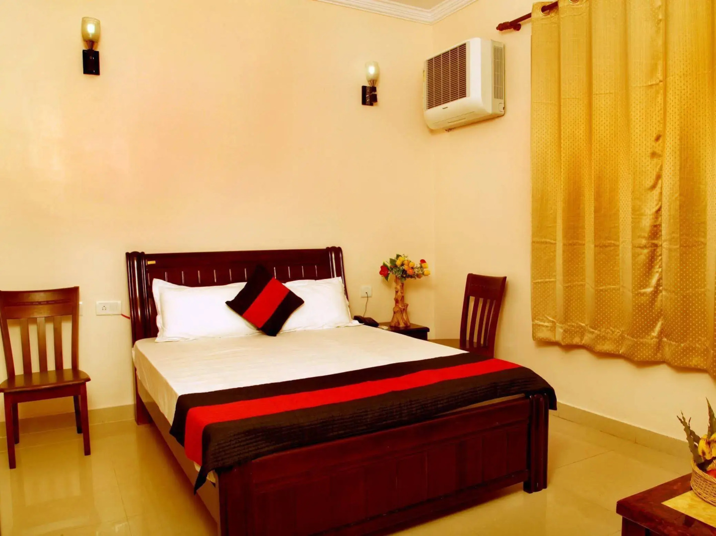 Hotel Nirvana Palace