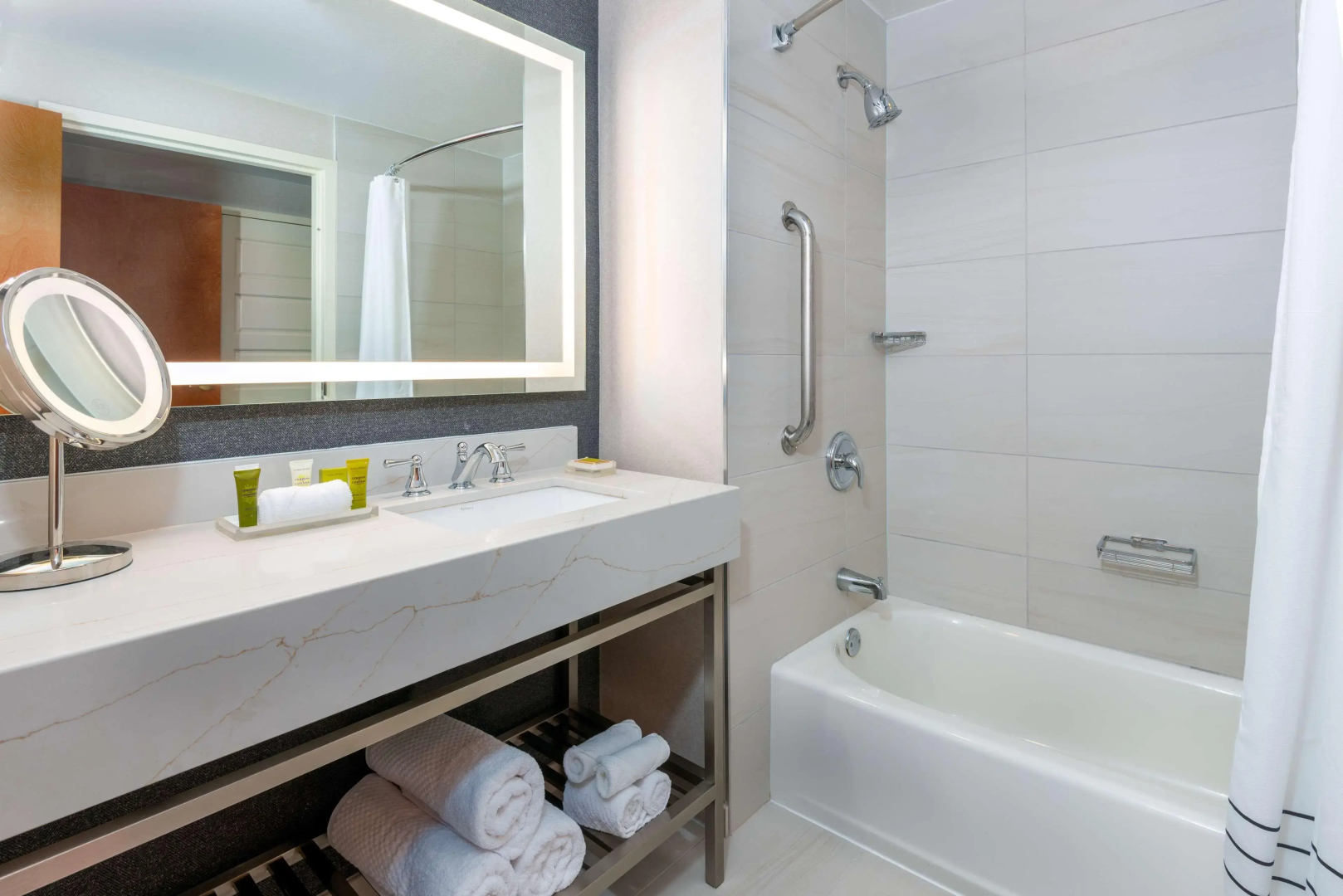 Hilton Charlotte Airport