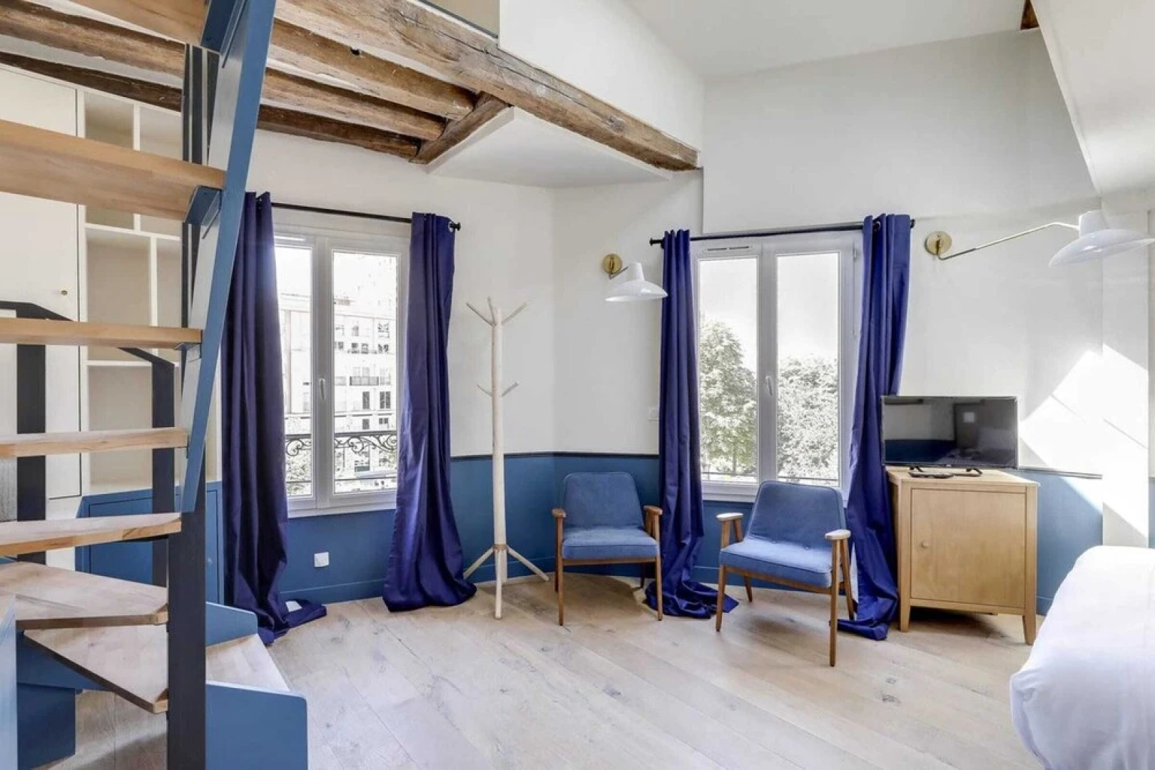 Lovely 2 Bed Apartment in Vanves