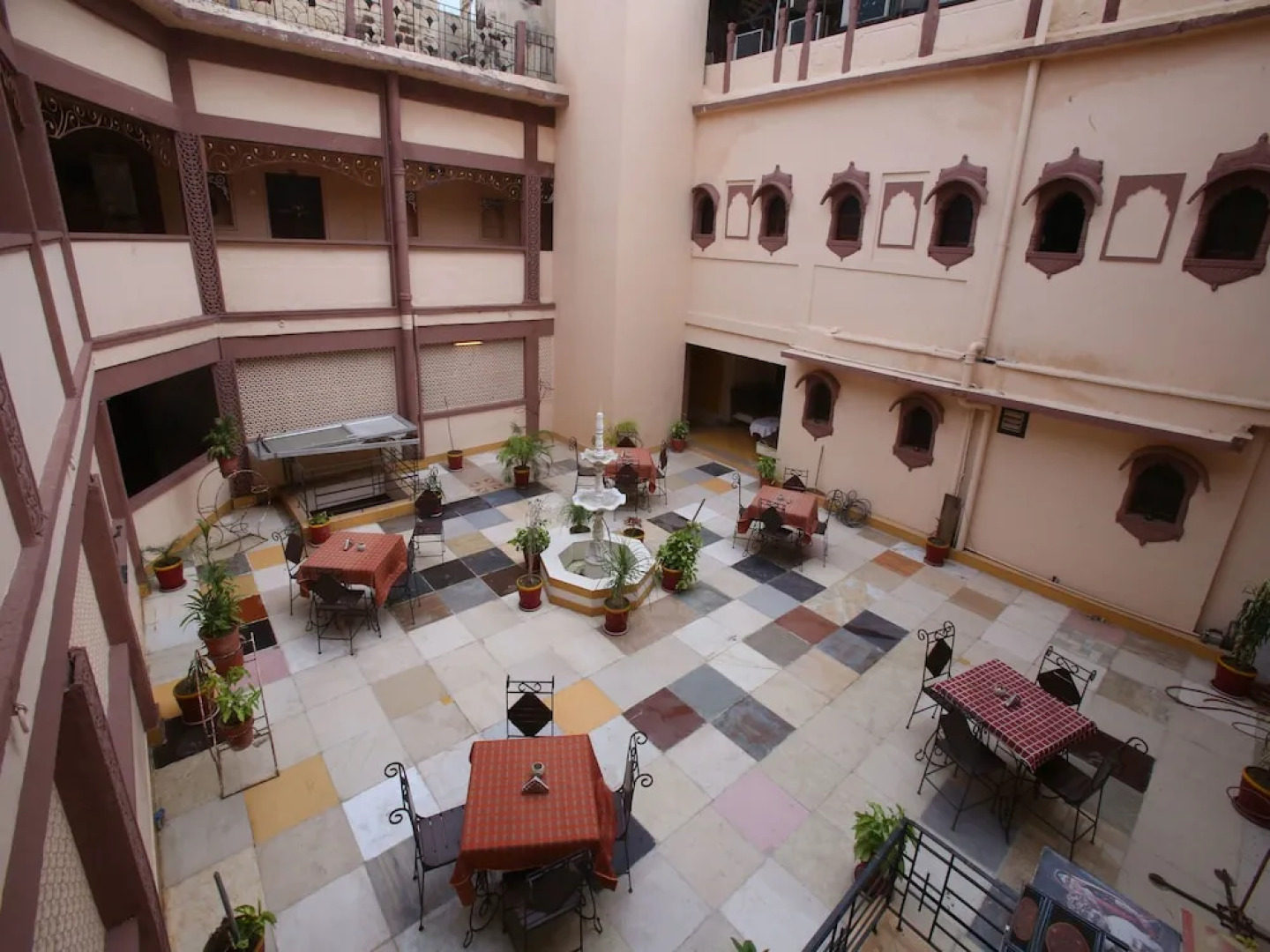 Shanti Bhawan Heritage Hotel