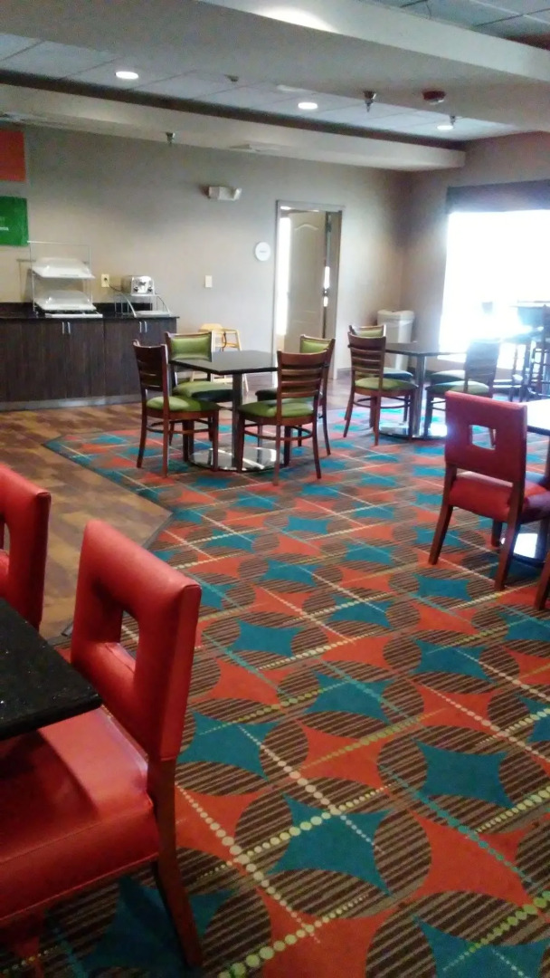 Holiday Inn Express & Suites Junction City by IHG
