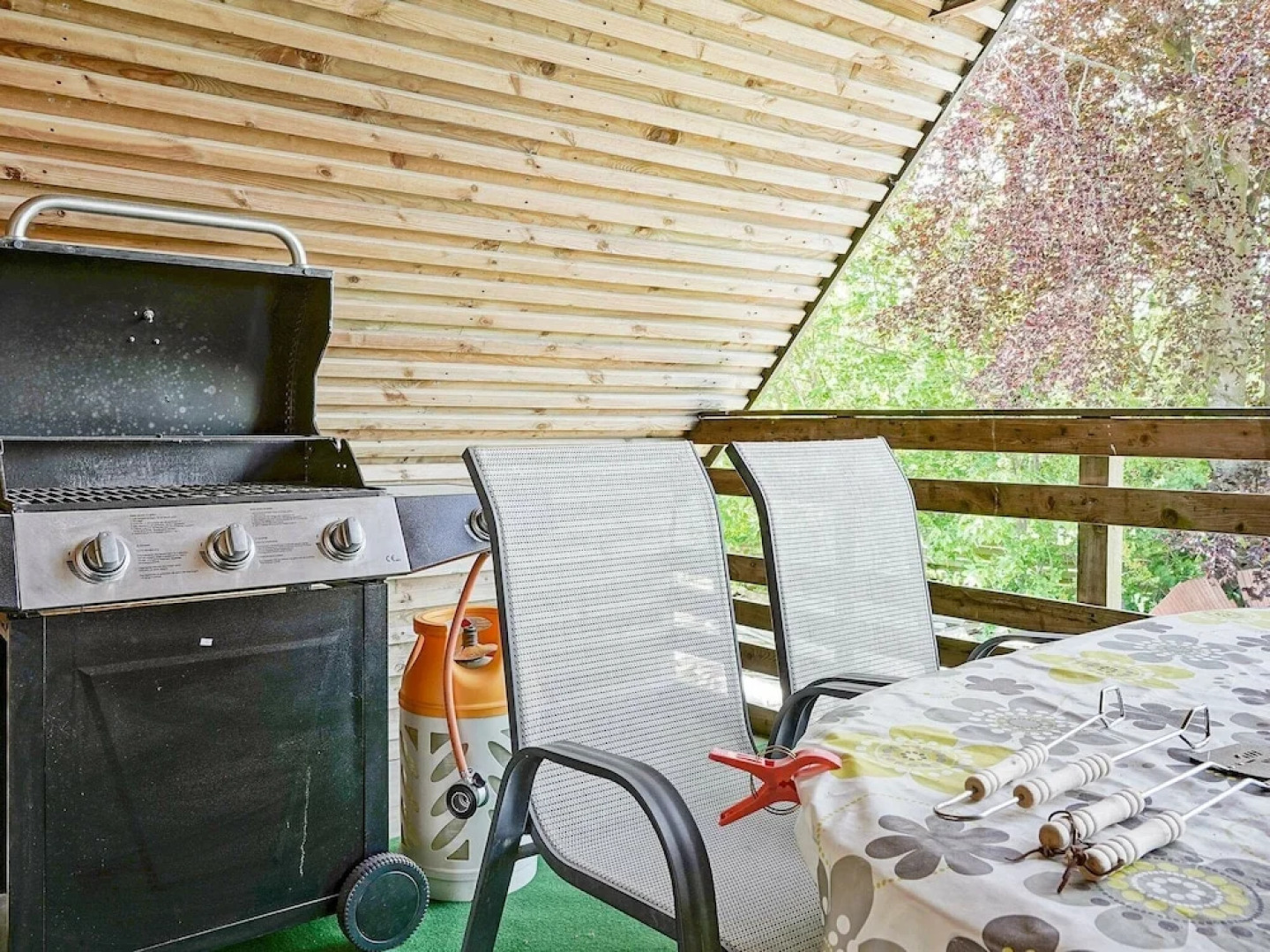 Rustic Holiday Home in Aakirkeby on Natural Plot