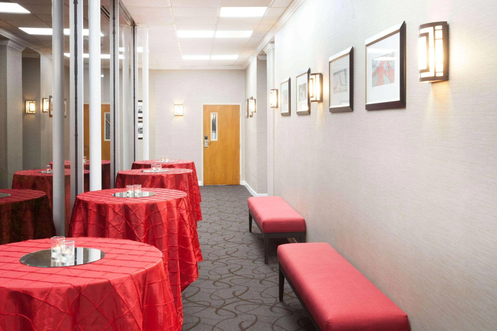 Ramada Plaza by Wyndham Chicago North Shore