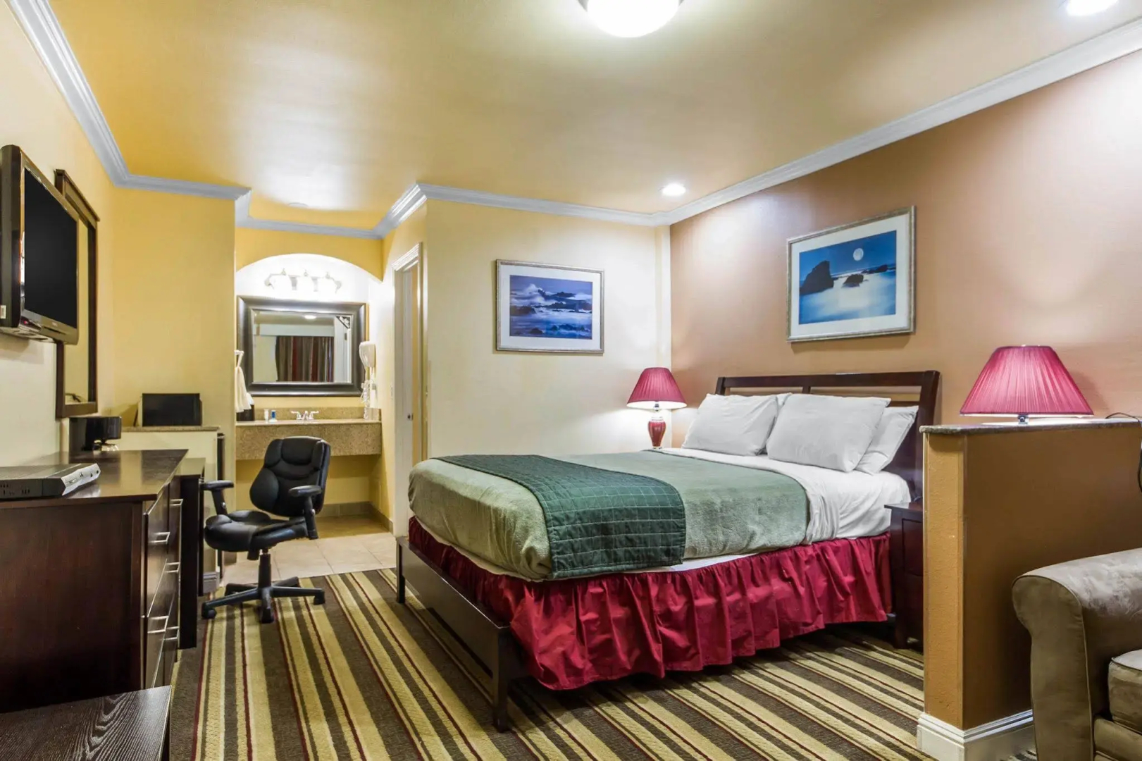 Rodeway Inn & Suites Oakland