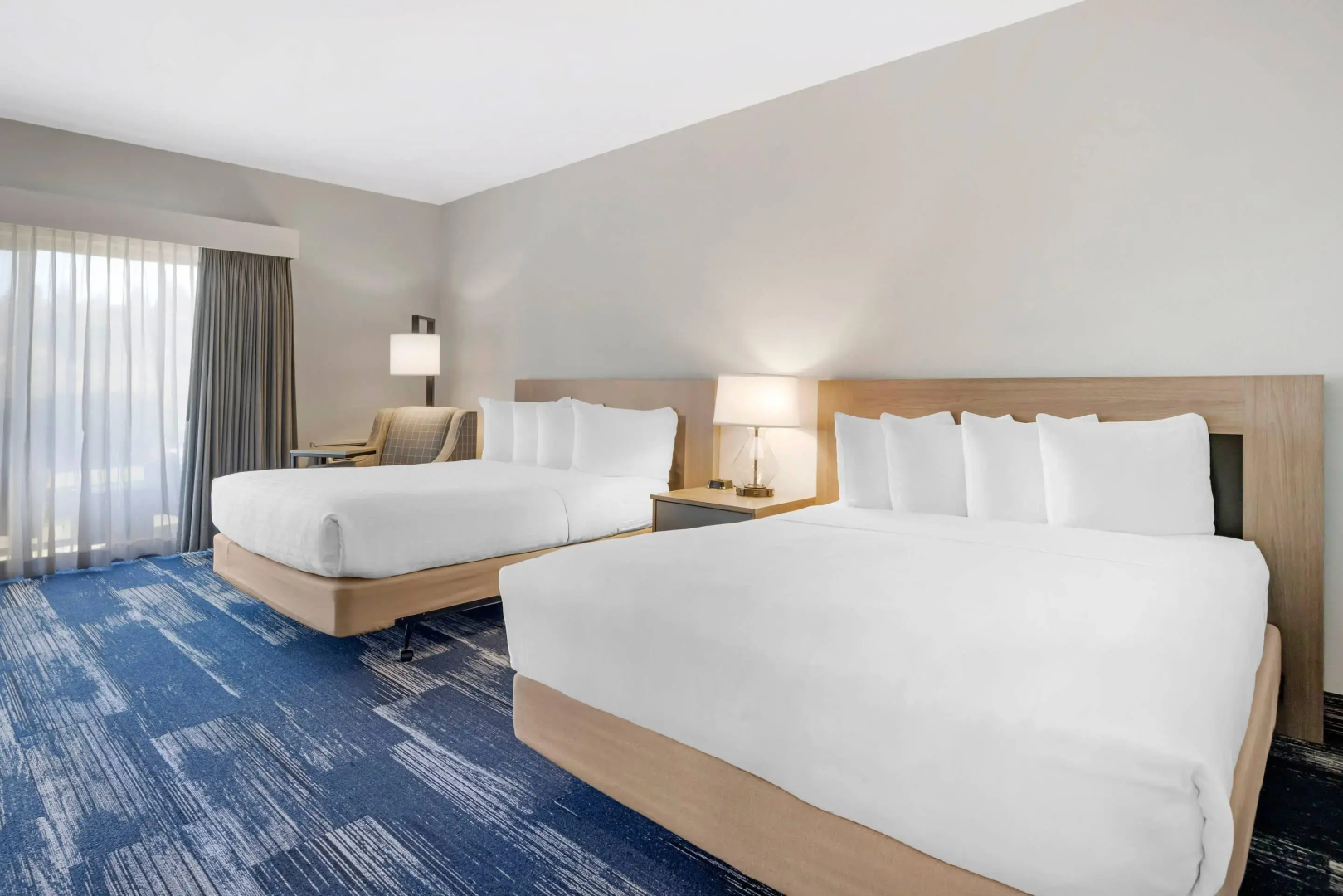 Edgewater Inn and Suites, an Ascend Collection Hotel