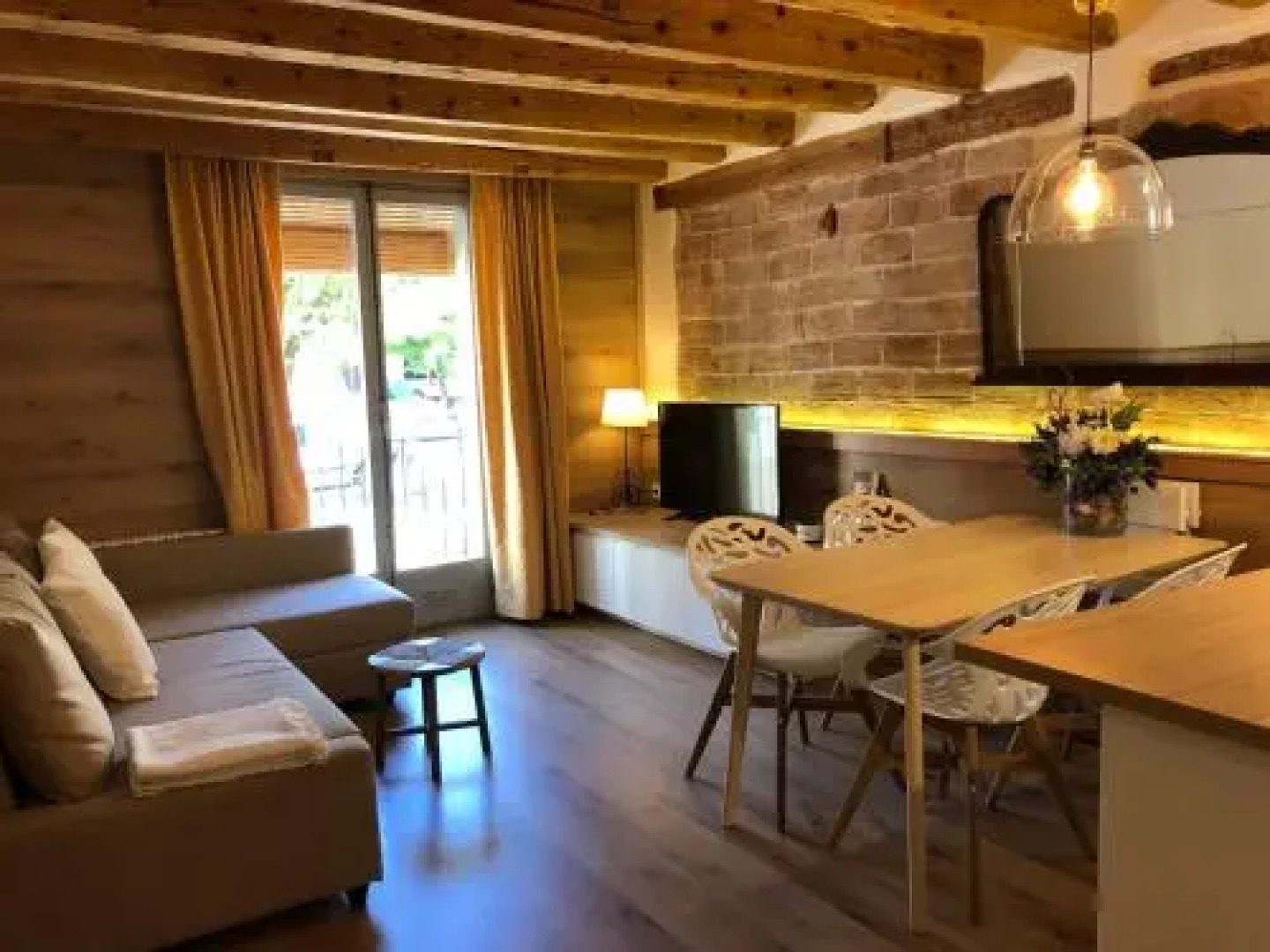 Apartament Piteus Centre