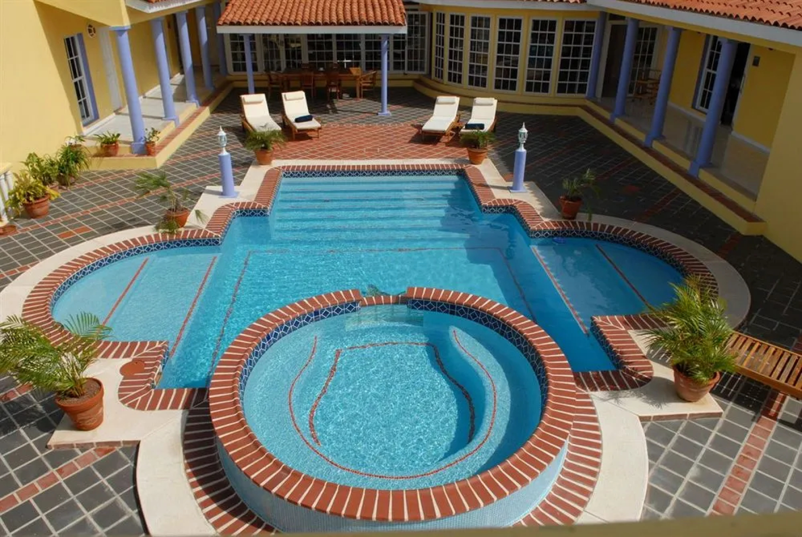 La Pura Vista Resort
