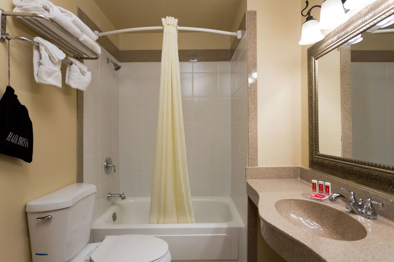 Econo Lodge  Inn & Suites Durango