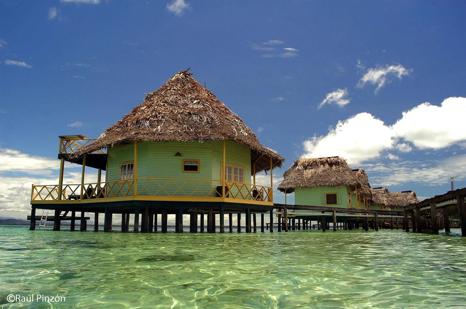 Punta Caracol Acqua Lodge