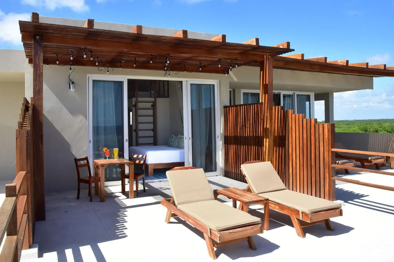 Noah Beach Hotel & Suites