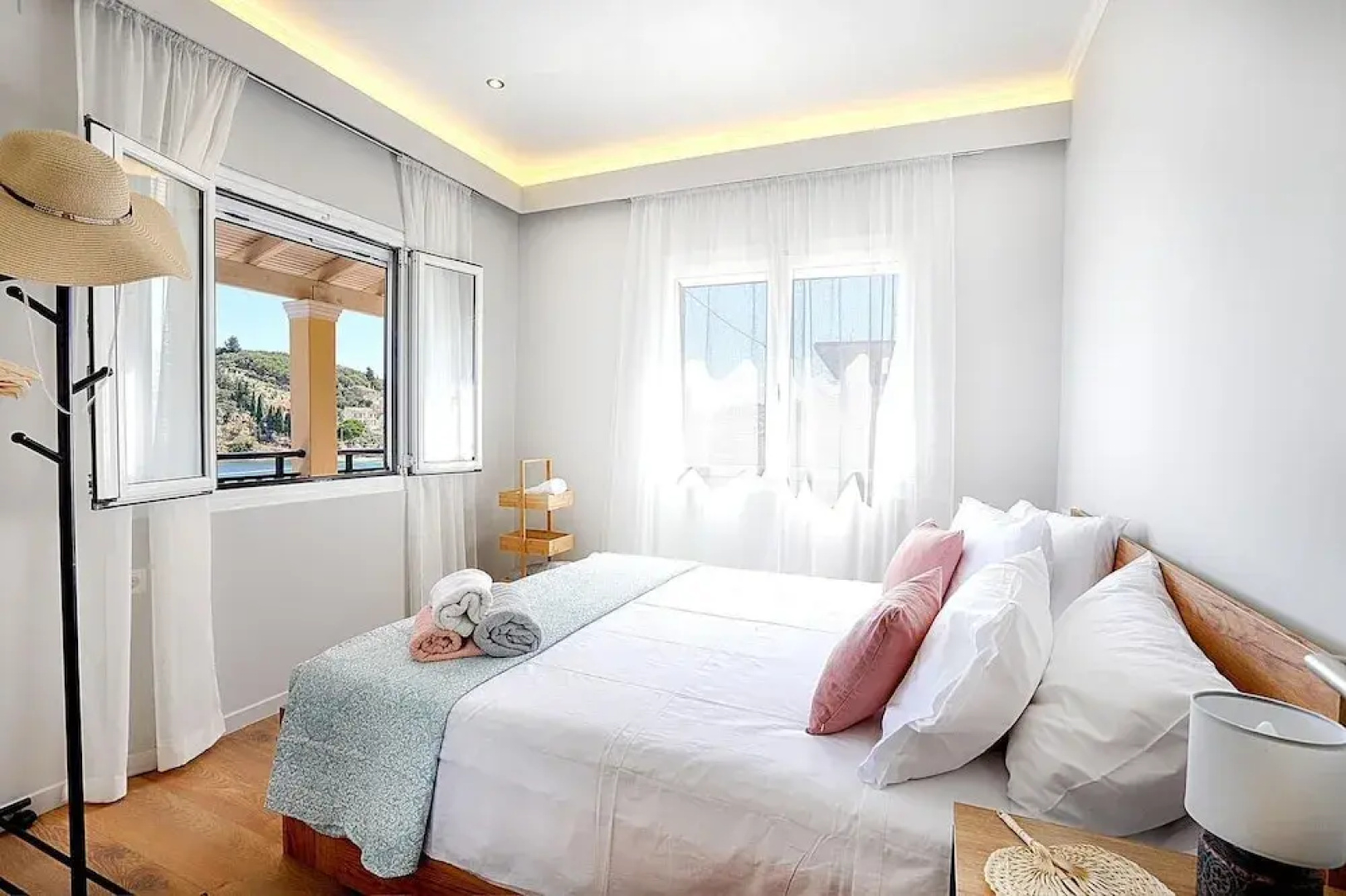 Vostalo apartments by Kassiopi's Sea