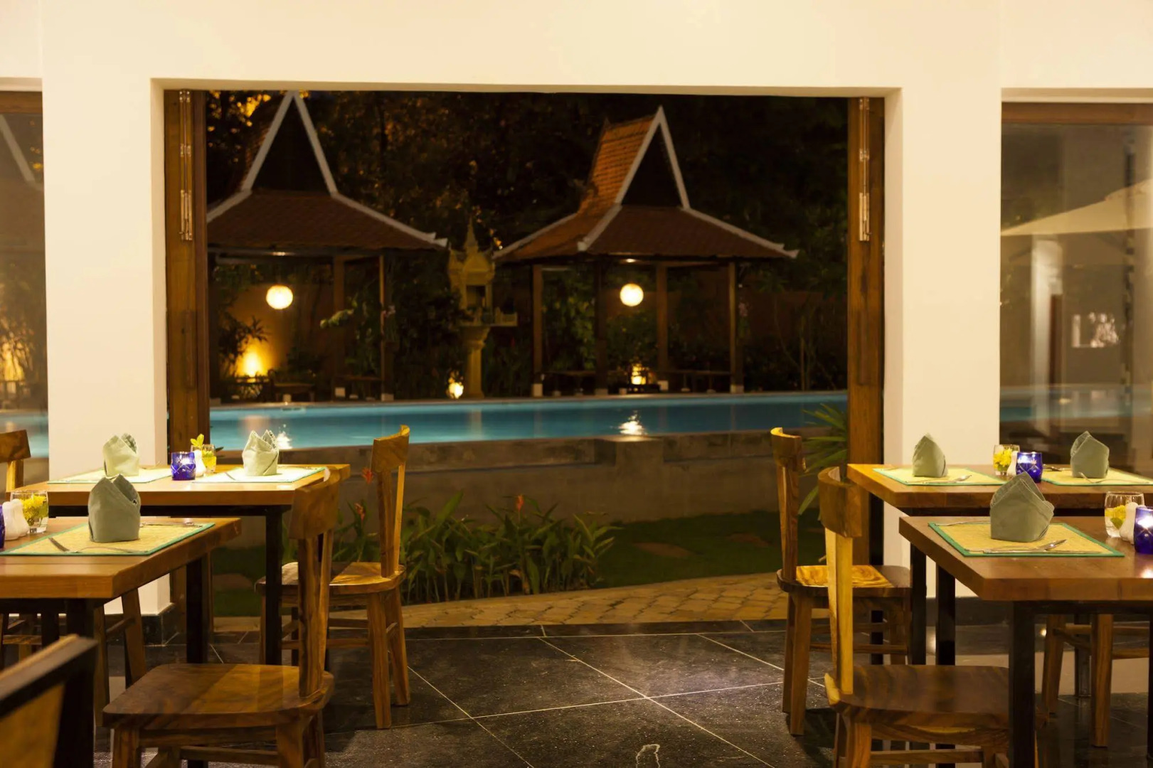 iRoHa Garden Hotel & Resort