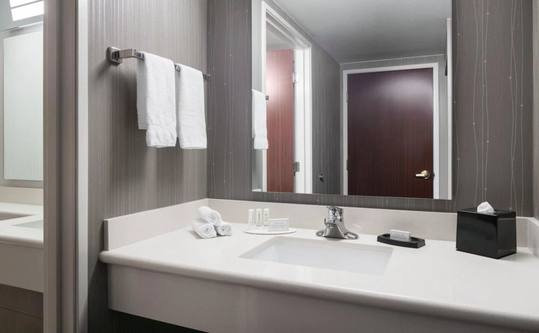Courtyard by Marriott Seattle Federal Way