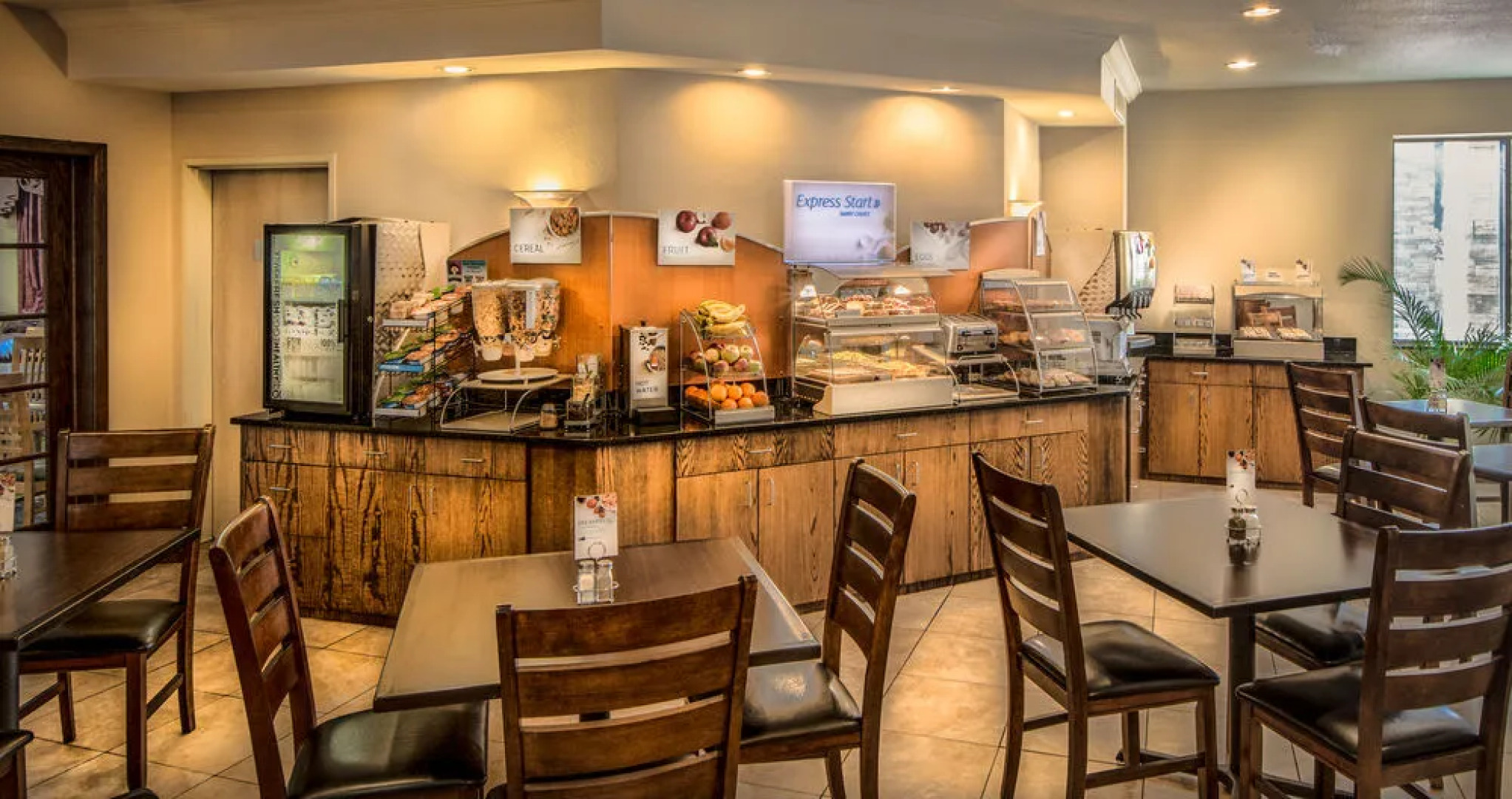 Holiday Inn Express & Suites South Haven