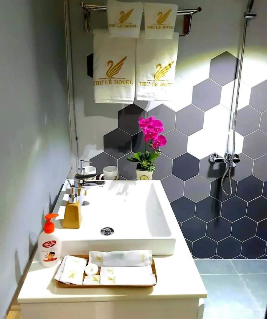 Thu Le Hotel
