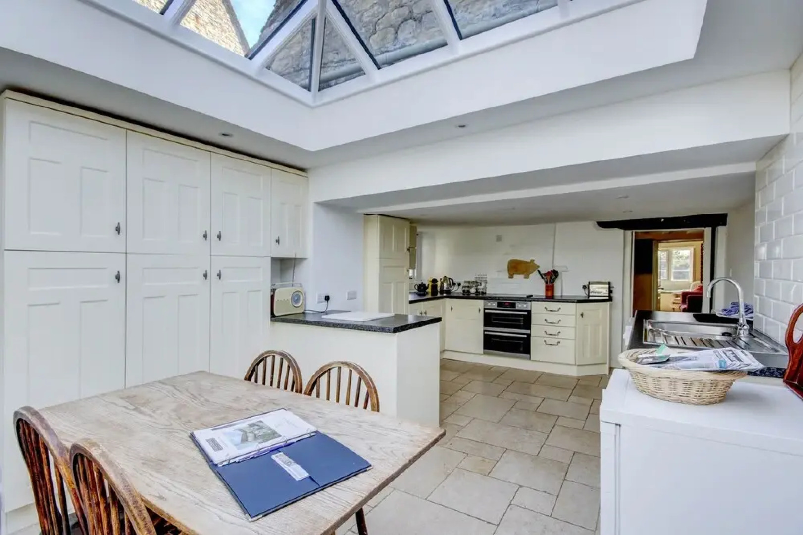 Stone Cottage close to village shop, pool & pub