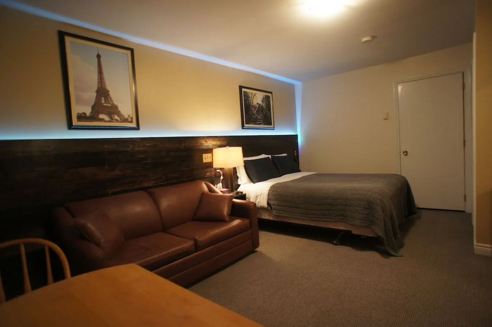 Silverwood Inn & Suites