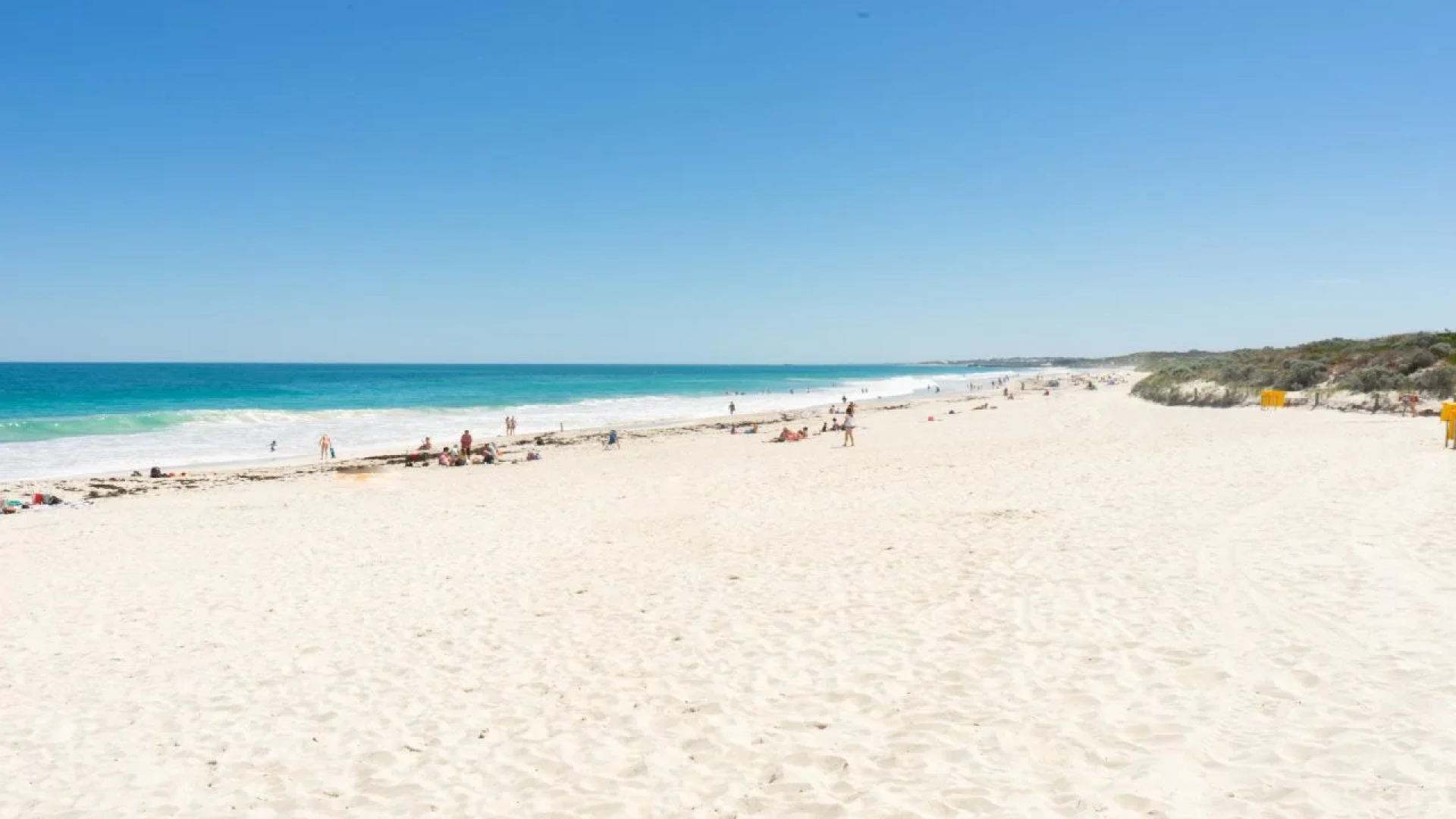 Mullaloo Beach Hotel & Apartments