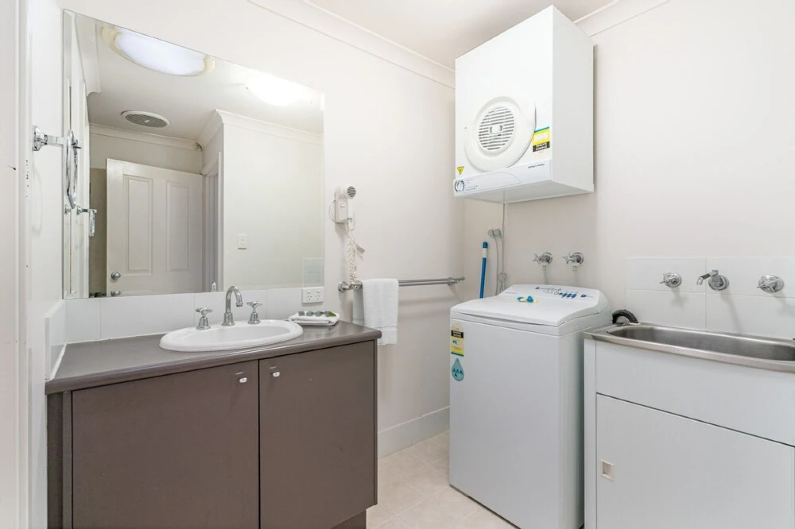 The Beach Hive - U51 Cape View Resort