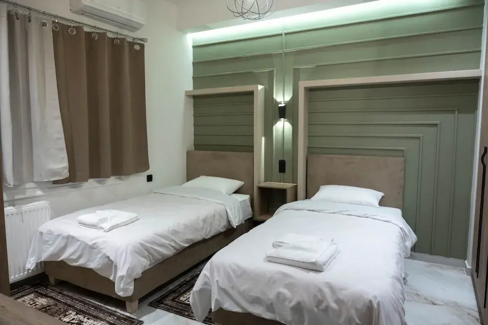 Aurora Breeze Trikala Town