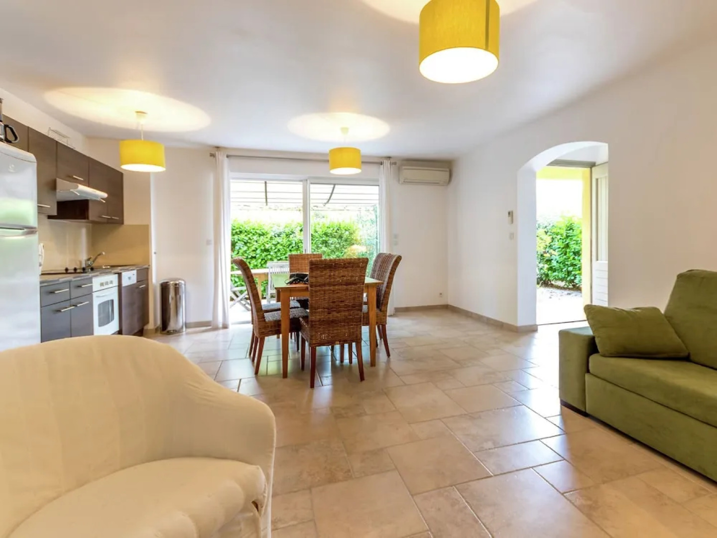 Luxury Apartment for six People in Residence in the Heart of Provence