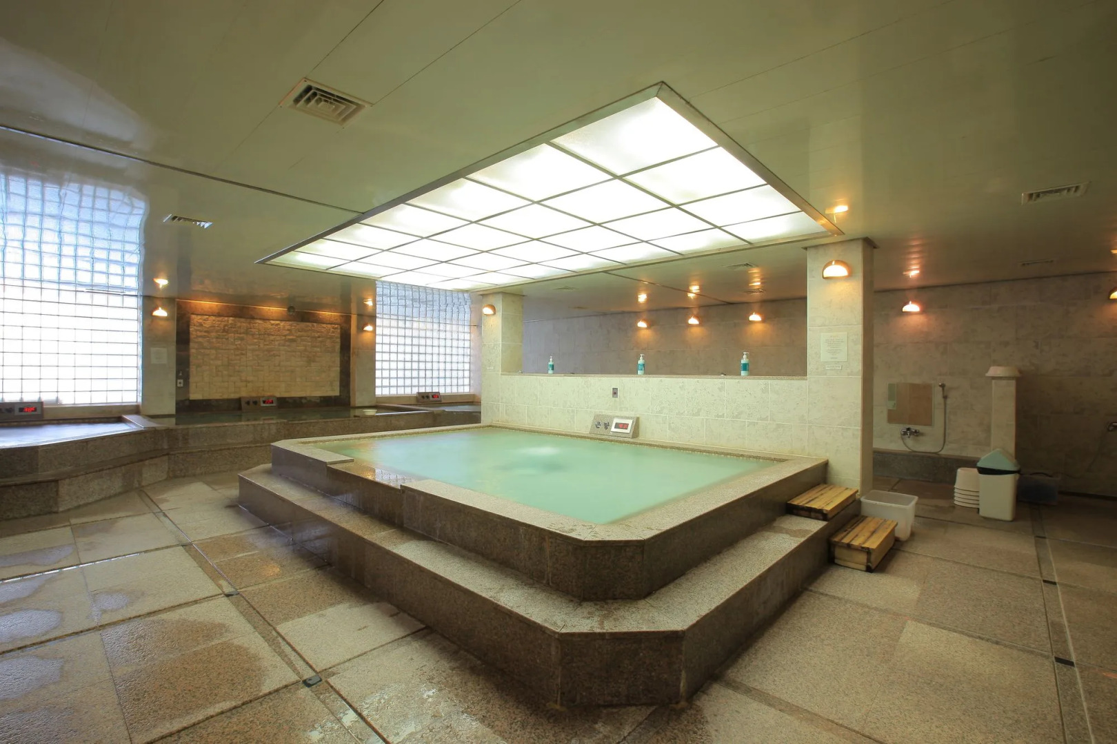 Mona Yongpyong Tower Condominium