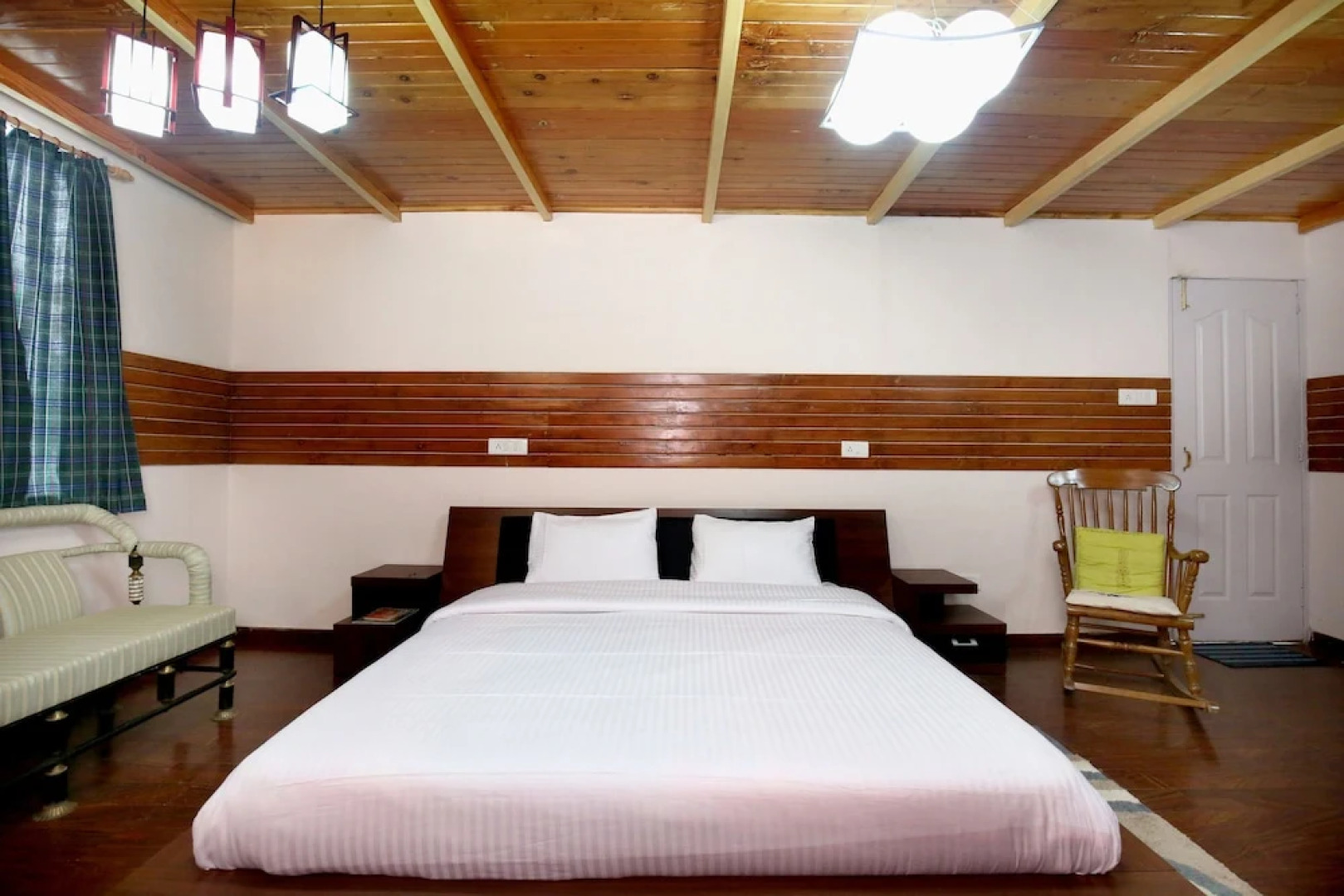 OYO 9346 Home Spacious 4BHK Valley View Fagu