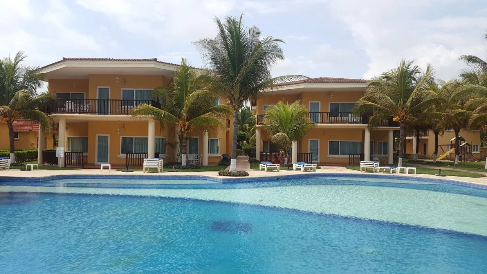 Hotel Cayman Suites