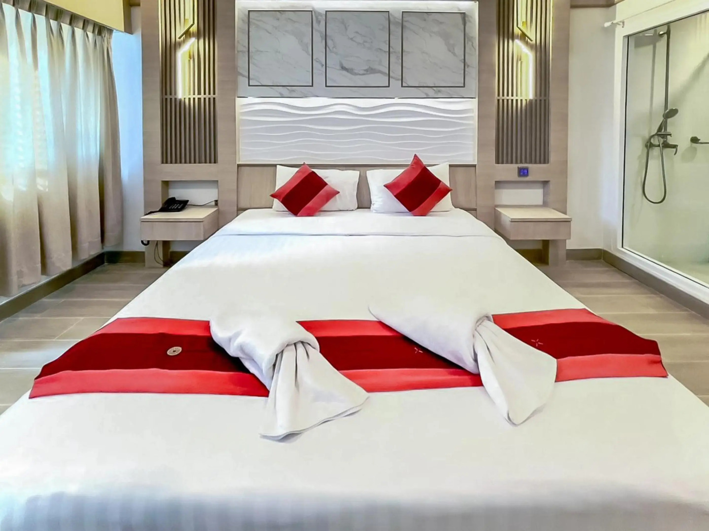 Ruean Phae Royal Park Hotel