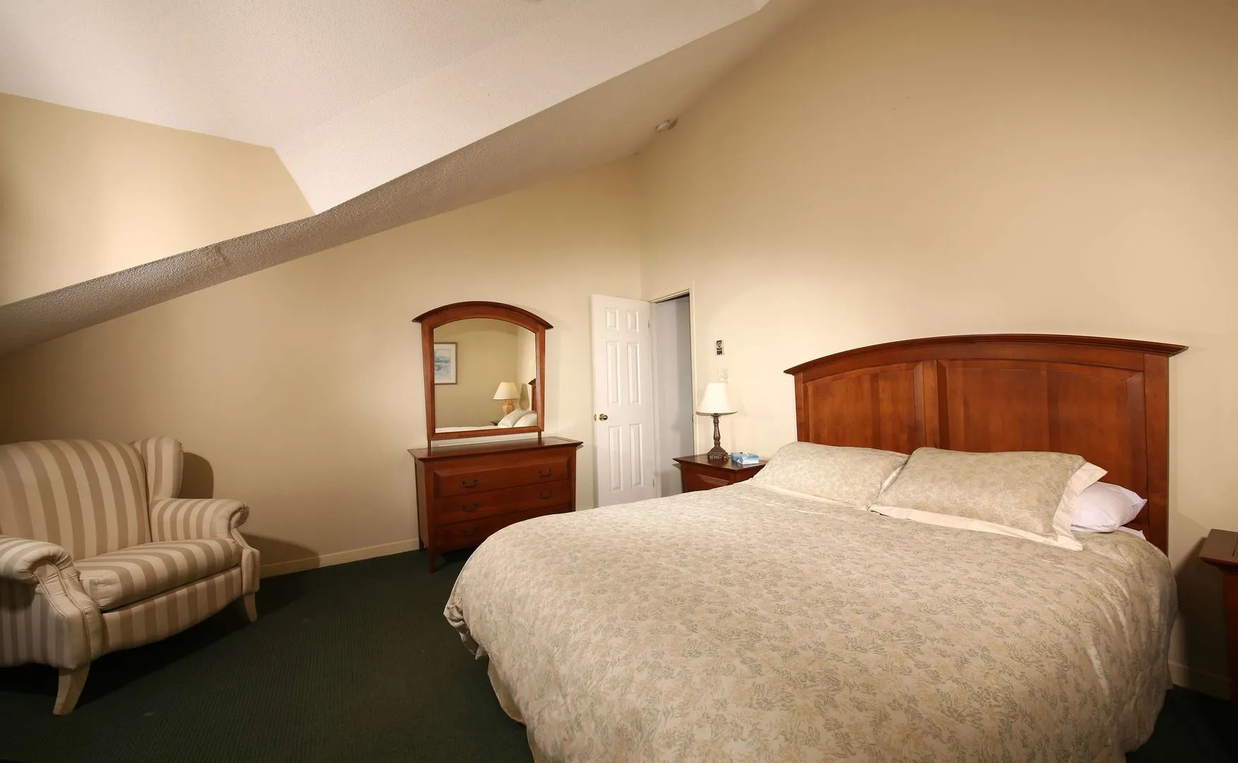 Sir Sam's Inn & Waterspa - Adults Only