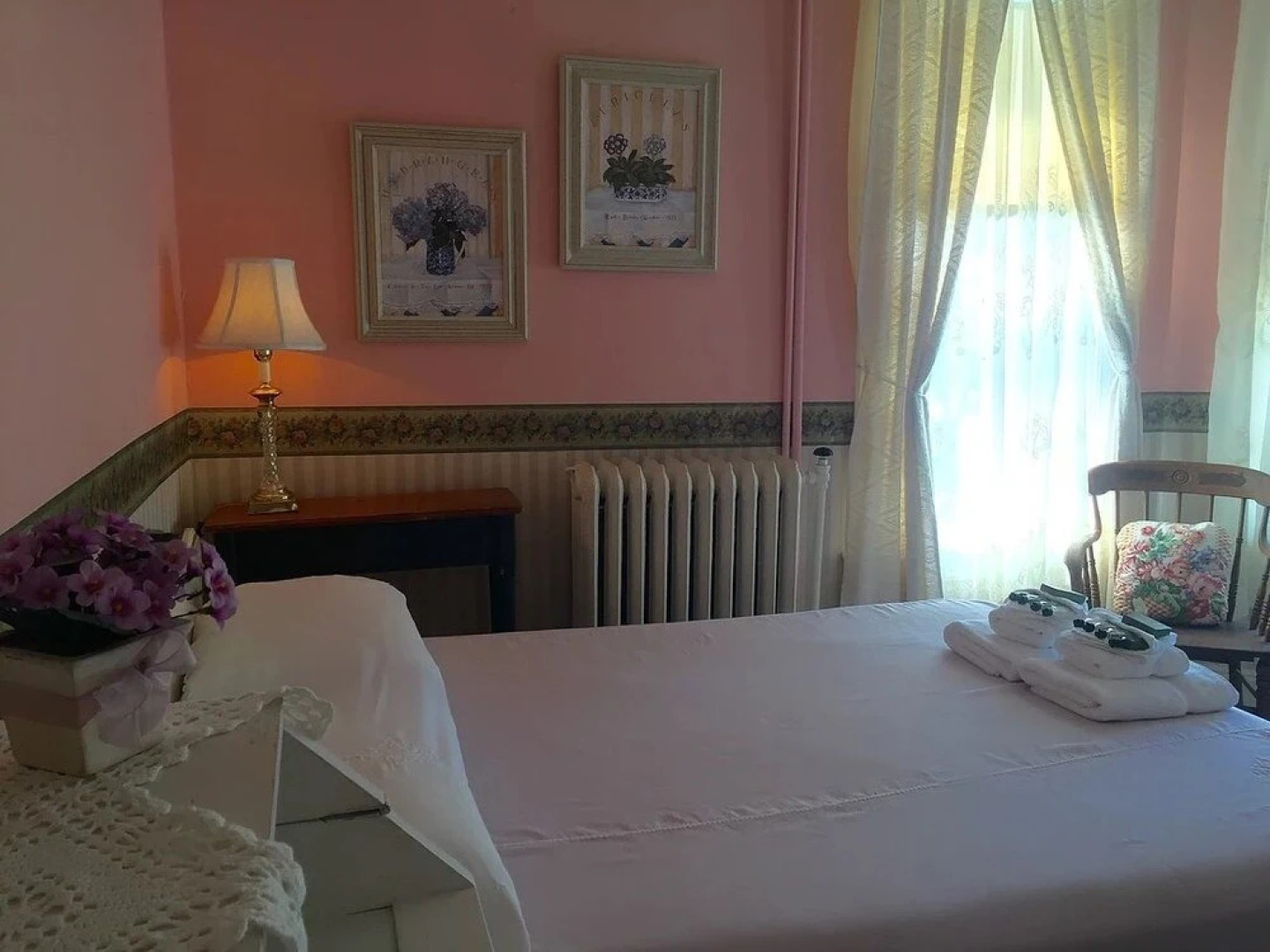 Pine Cottage Bed & Breakfast